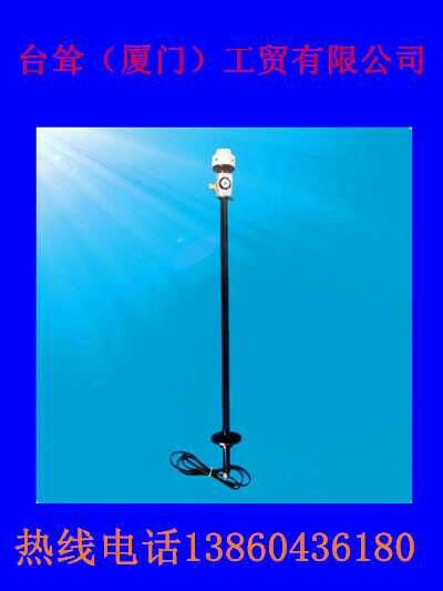 Knitting machine sided spray air shaft